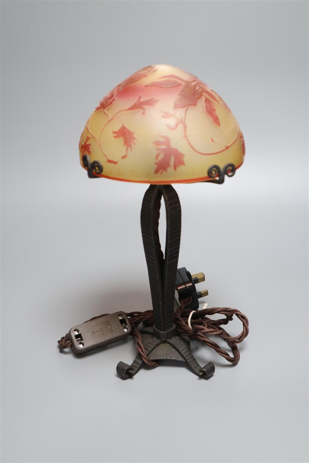 A Garabelle cameo glass lamp, 30.5cm overall
